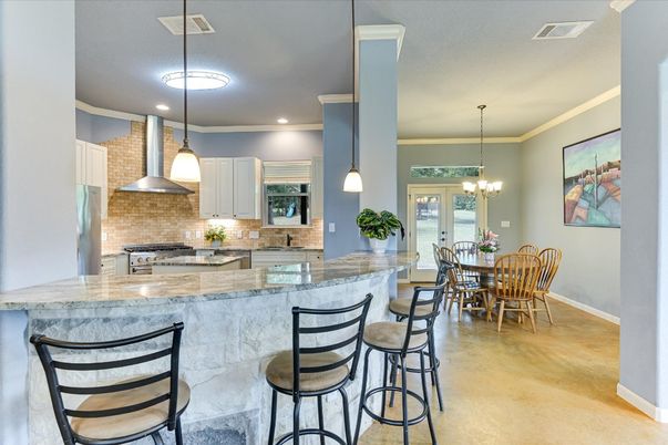 Chandelier, Dining room, Interior, Kitchen, Pendant Lights, Recessed Lighting, Stainless Steel Appliances