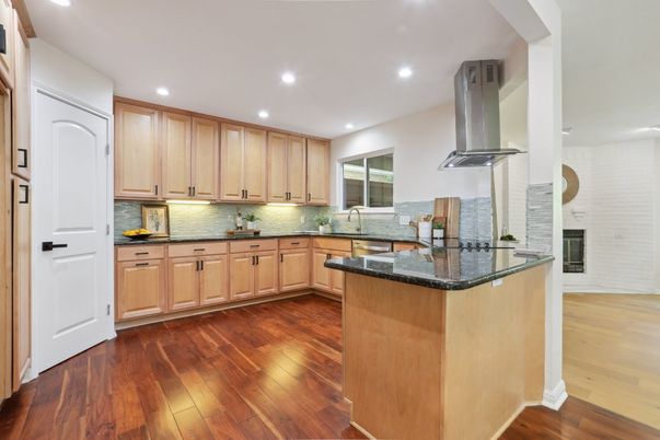 Interior, Kitchen, Recessed Lighting, Wood Texture Flooring