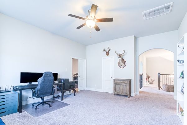 Home Office, Interior