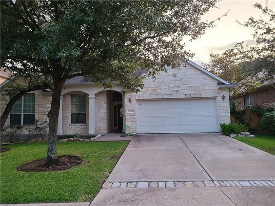 Attached, Exterior, Facade, Ranch