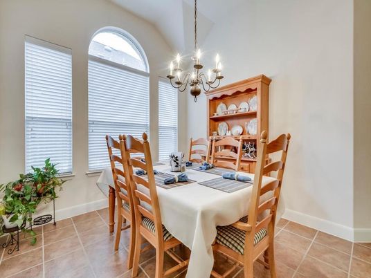 Chandelier, Dining room, Interior