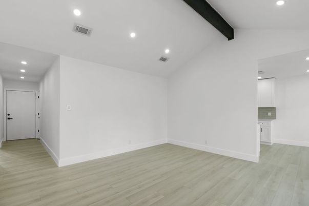 Empty room, Interior, Recessed Lighting, Wooden Beams, Wood Texture Flooring