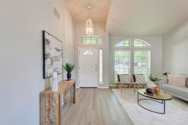 Interior, Pendant Lights, Wood Texture Flooring