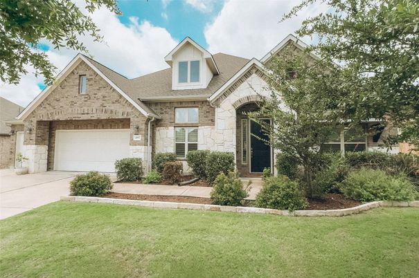 Attached, Exterior, Facade, Brick Traditional
