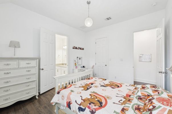 Bedroom, Interior, Pendant Lights, Wood Texture Flooring