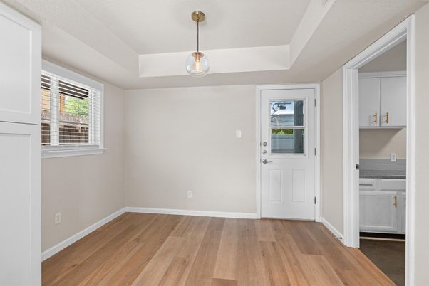 Empty room, Interior, Pendant Lights, Wood Texture Flooring