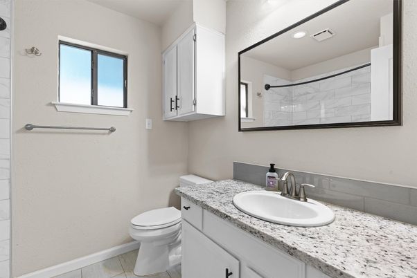 Bathroom, Interior, Recessed Lighting