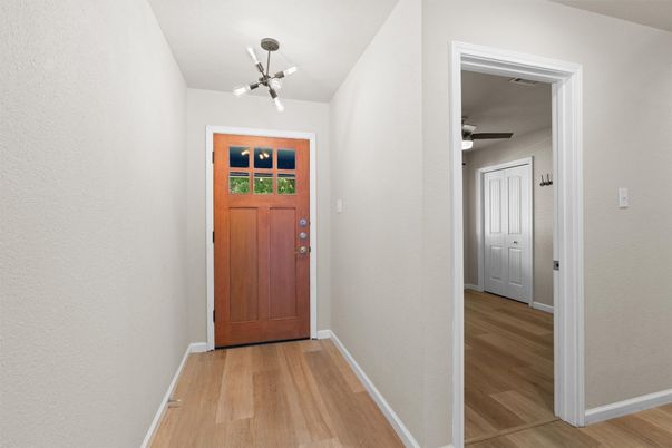 Interior, Pendant Lights, Wood Texture Flooring