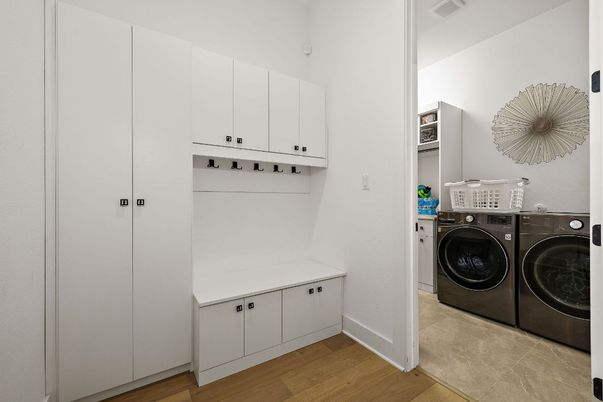 Interior, Washer, Wood Texture Flooring
