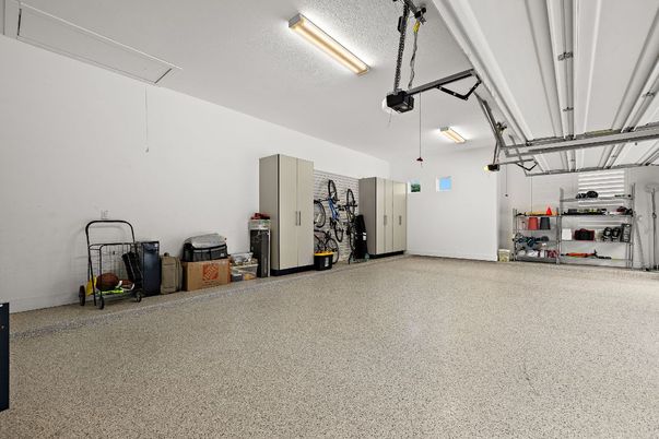 Garage, Interior