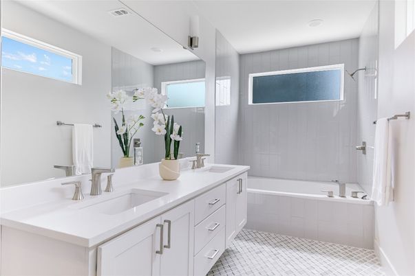 Bathroom, Dual Sink Vanities, Interior