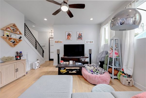 Interior, Living room, Recessed Lighting, Wood Texture Flooring