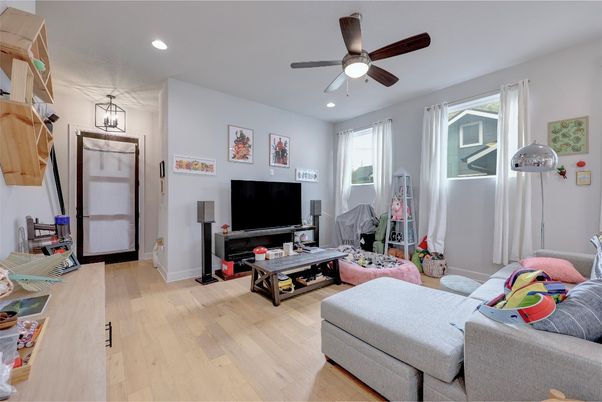 Interior, Living room, Recessed Lighting, Wood Texture Flooring