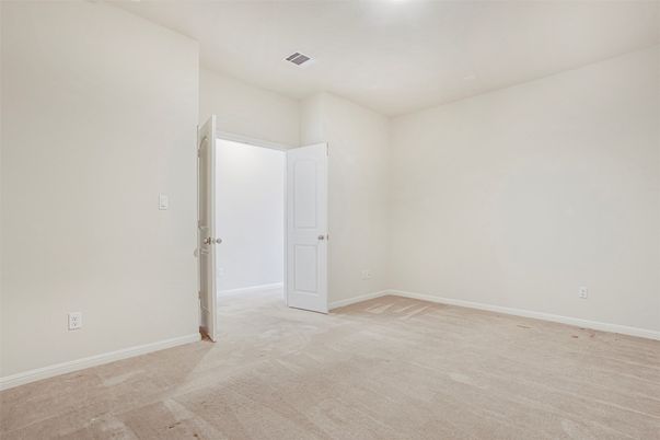 Empty room, Interior