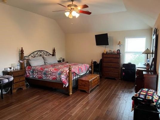Bedroom, Interior, Water, Wood Texture Flooring