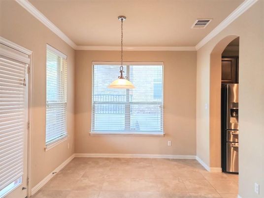 Empty room, Interior, Pendant Lights