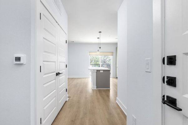Interior, Pendant Lights, Wood Texture Flooring