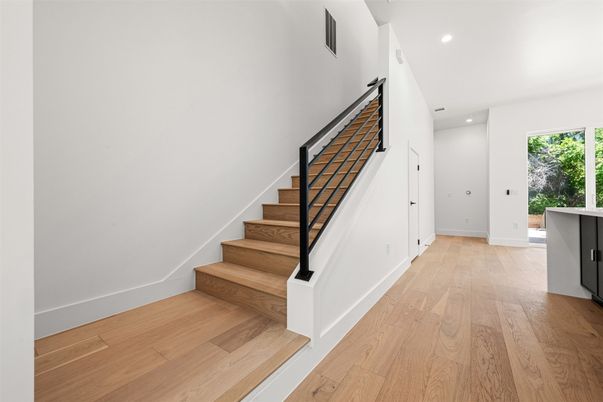 Interior, Recessed Lighting, Wood Texture Flooring