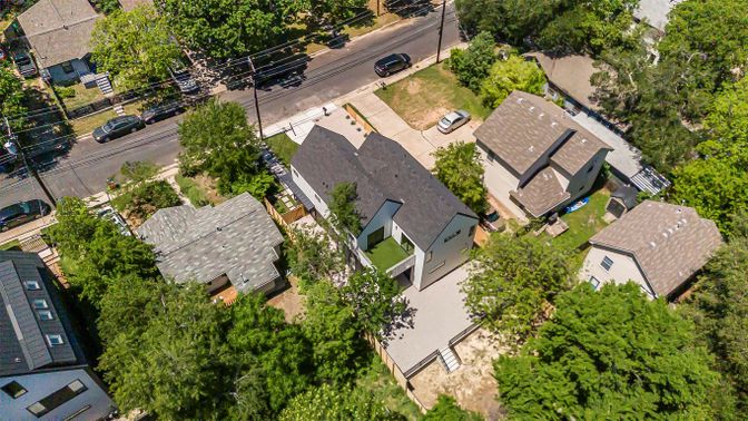 Exterior, Drone
