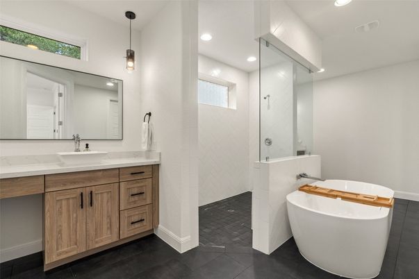 Bathroom, Dual Sink Vanities, Free Standing Baths, Interior, Pendant Lights, Recessed Lighting