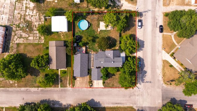 Exterior, Drone