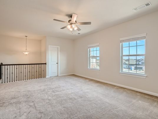 Empty room, Interior, Pendant Lights