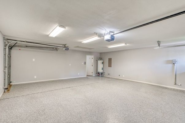 Garage, Interior