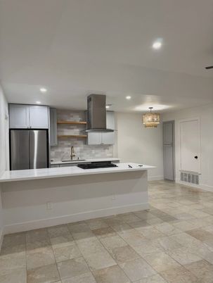 Chandelier, Interior, Kitchen, Recessed Lighting, Stainless Steel Appliances