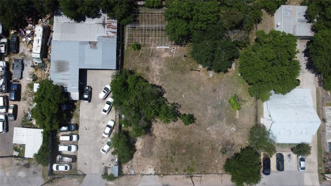 Exterior, Drone
