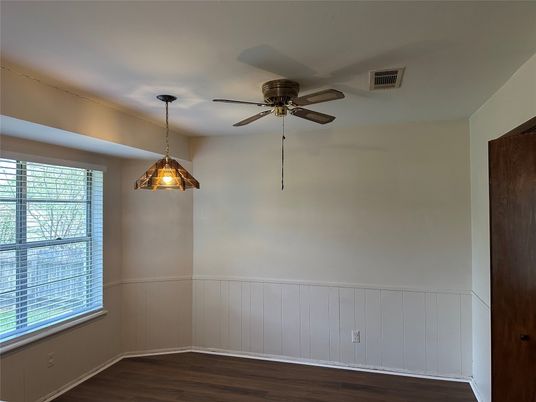 Empty room, Interior, Pendant Lights, Wood Texture Flooring