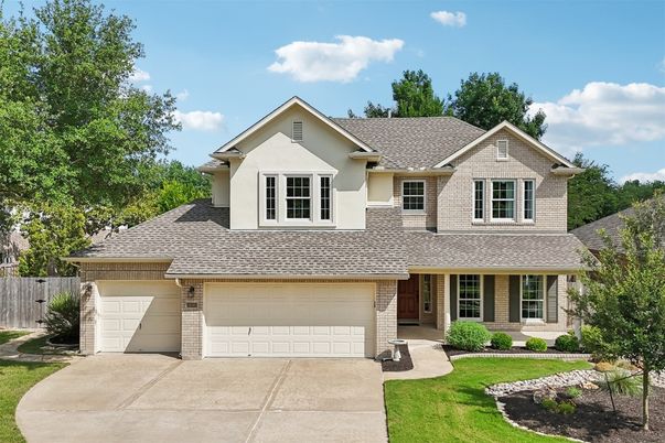 Attached, Exterior, Facade, Brick Traditional