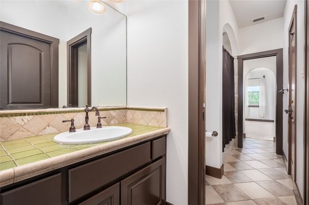 Bathroom, Interior, Tile Countertops