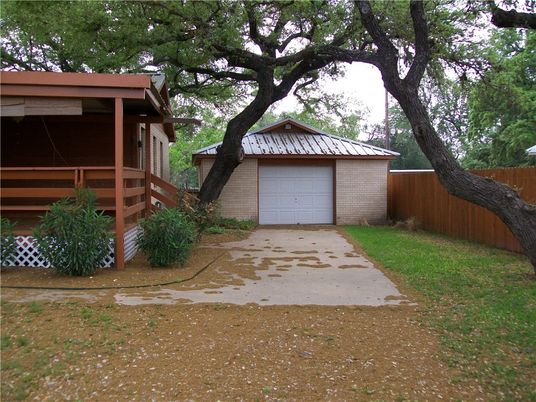 Detached Garage, Exterior