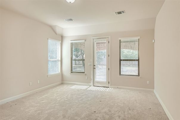 Empty room, Interior