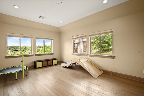 Interior, Recessed Lighting, Wood Texture Flooring