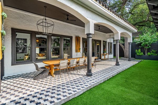 Backyard, Exterior