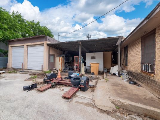 Detached Garage, Exterior, Fitness Equipment
