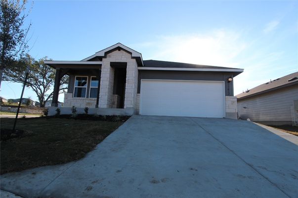Attached, Exterior, Facade, American Craftsman
