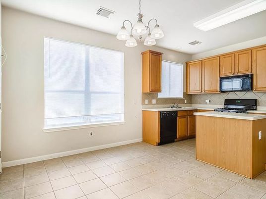 Chandelier, Interior, Kitchen