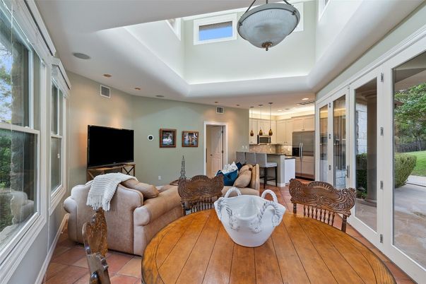 Dining room, Interior, Kitchen, Living room, Pendant Lights, Recessed Lighting, Stainless Steel Appliances