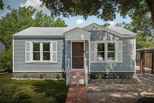 Exterior, Facade, Cape Cod