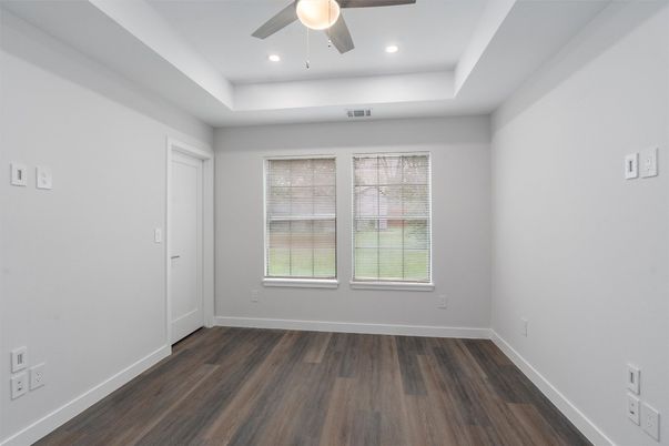Empty room, Interior, Recessed Lighting, Wood Texture Flooring
