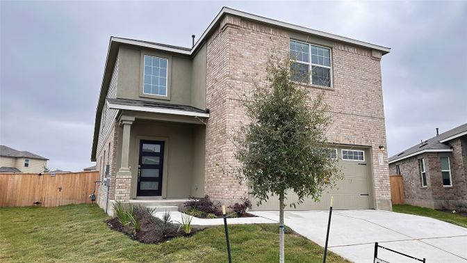 Attached, Exterior, Facade, Brick Traditional