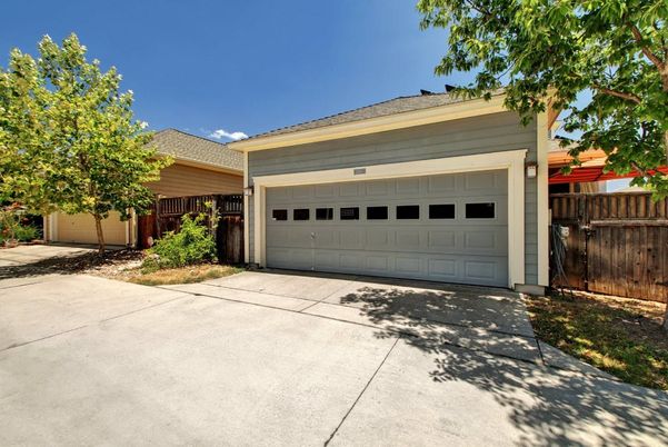 Detached Garage, Exterior