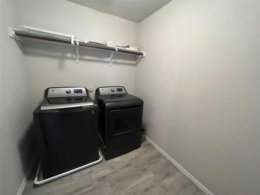 Interior, Washer, Wood Texture Flooring
