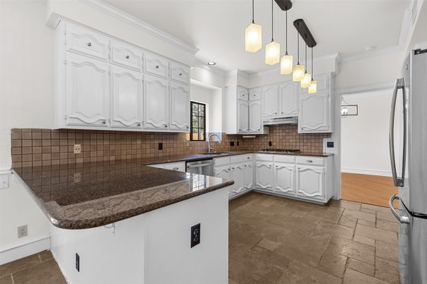 Interior, Kitchen, Pendant Lights, Recessed Lighting