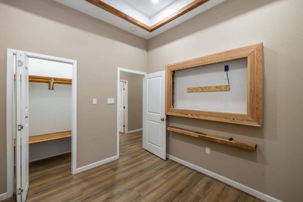 Interior, Recessed Lighting, Wood Texture Flooring