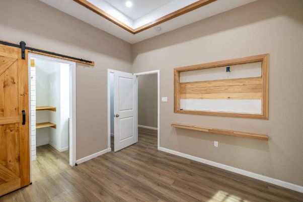 Empty room, Interior, Recessed Lighting, Wood Texture Flooring