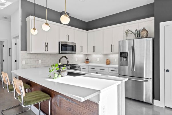 Interior, Kitchen, Pendant Lights, Stainless Steel Appliances
