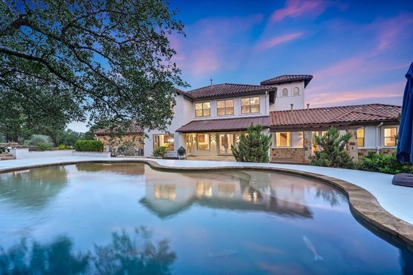 Exterior, Pool, Water